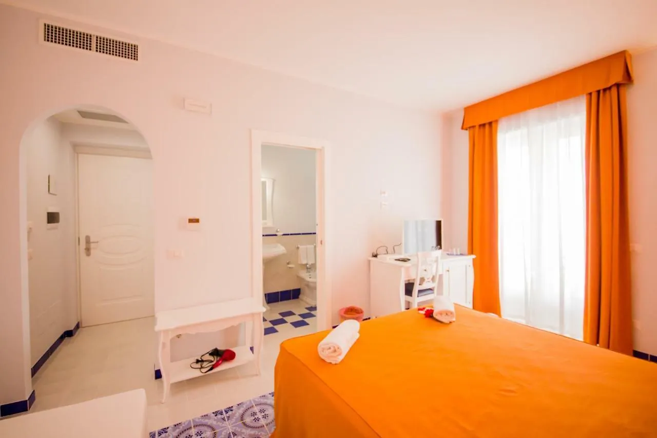 Odysseus Hotel Lipari  3*, Lipari (Isola Lipari)