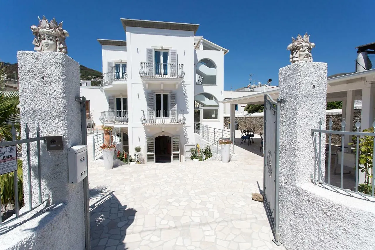 ליפארי Odysseus Hotel 3*,  איטליה