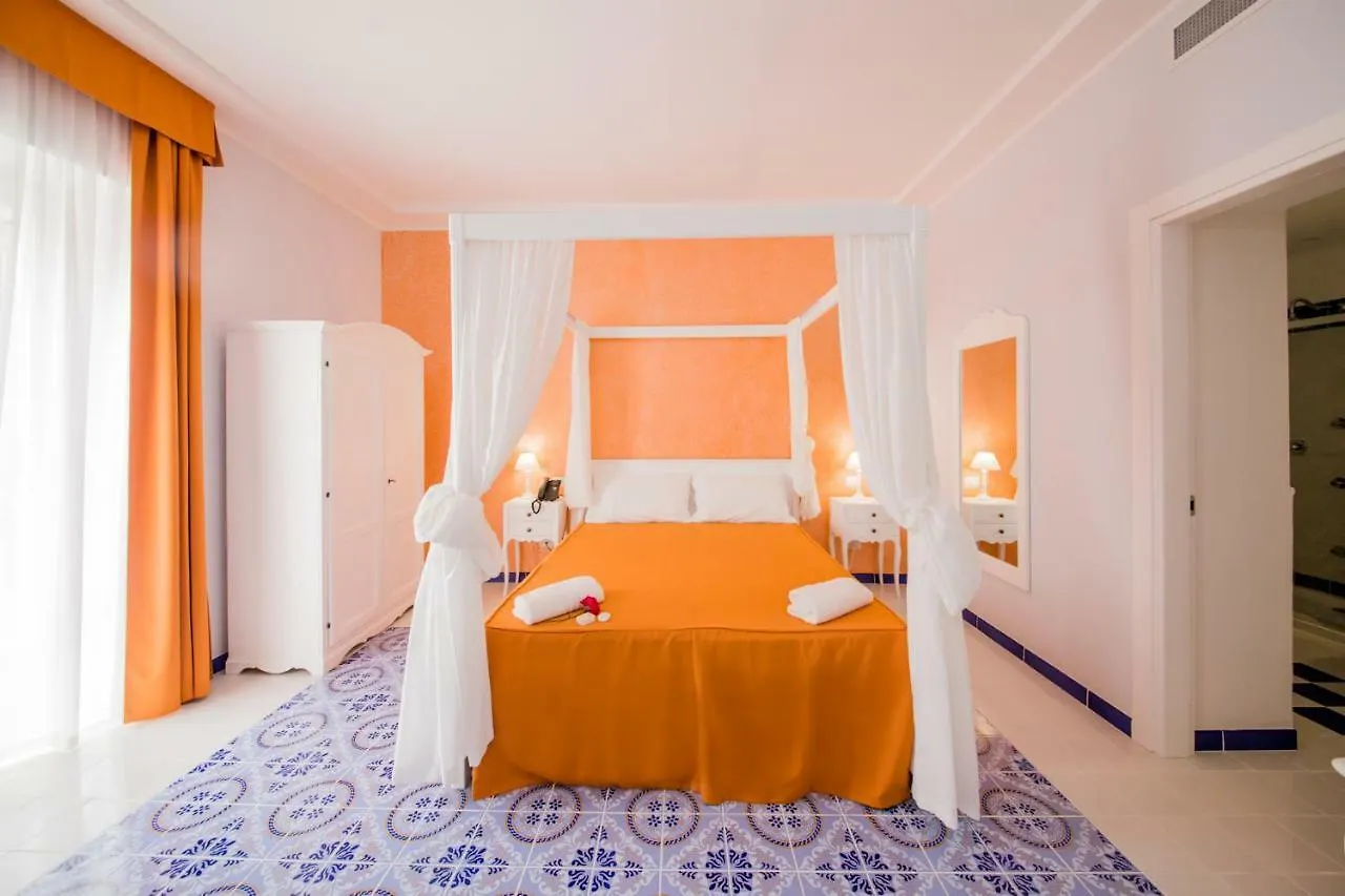 ליפארי Odysseus Hotel